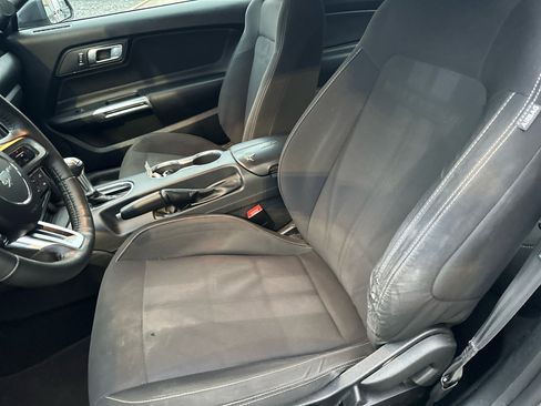 Used 2019 Ford Mustang Coupe image 8