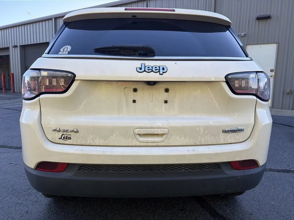 Used 2018 Jeep Compass Latitude w/ Popular Equipment Group AWD/4WD image 3