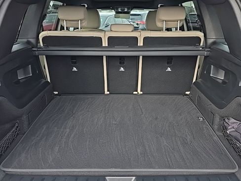 Used 2025 Mercedes-Benz GLB 250 4MATIC image 32