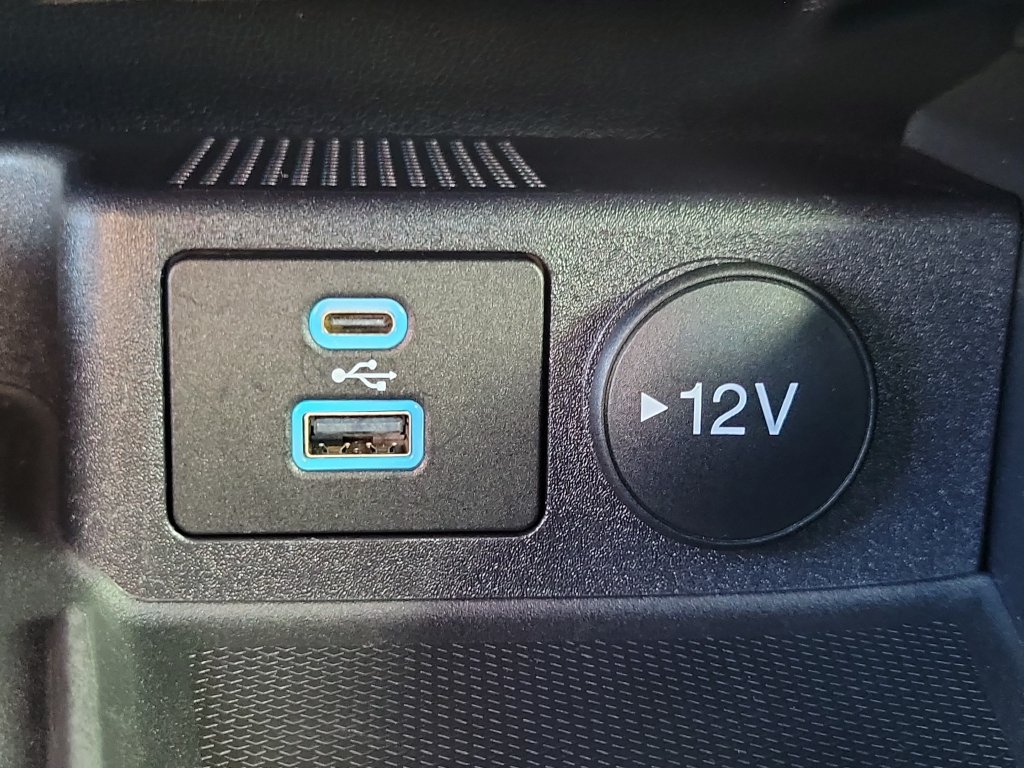 Certified 2023 Ford Escape ST-Line Elite w/ Premium Technology Package AWD/4WD image 30
