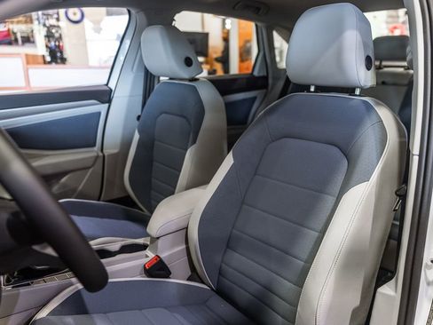 New 2026 Volkswagen Jetta SE FWD image 7