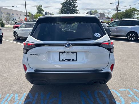 Used 2025 Subaru Forester Premium w/ Convenience Package #1 AWD/4WD image 10