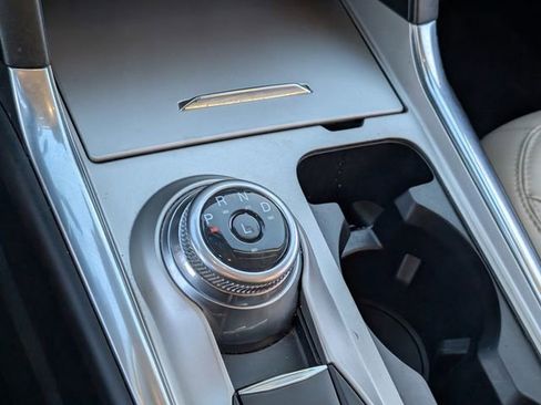 Used 2022 Ford Explorer XLT w/ Equipment Group 202A image 20