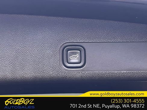 Used 2014 GMC Yukon Denali image 21