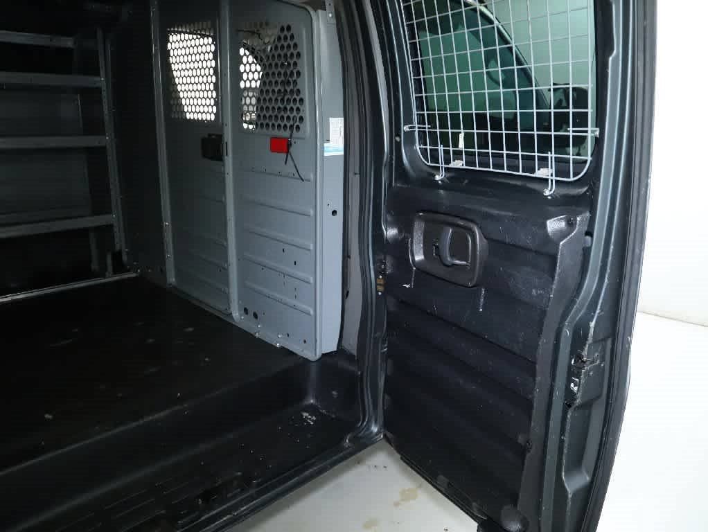 Used 2014 Chevrolet Express 2500 RWD image 30