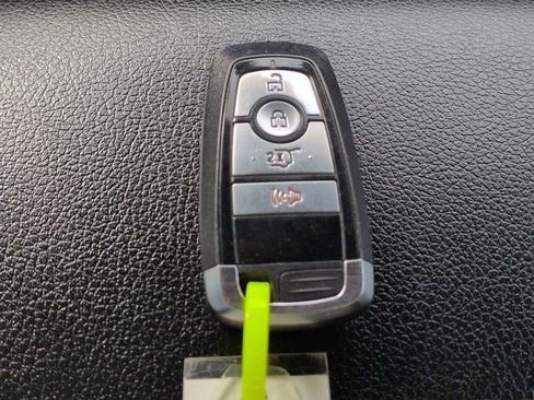 Certified 2021 Ford Expedition XLT image 32