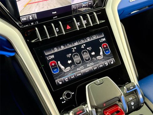 Used 2021 Lamborghini Urus image 20