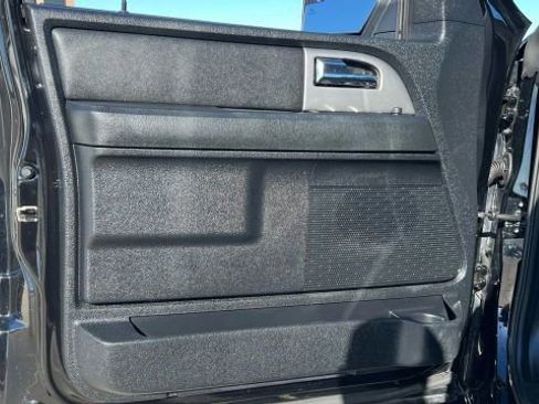 Used 2017 Ford Expedition EL Limited image 12