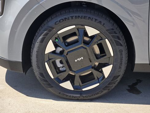 New 2026 Kia Carnival EX image 8