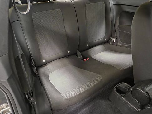 Used 2013 Volkswagen Beetle 2.5 image 21