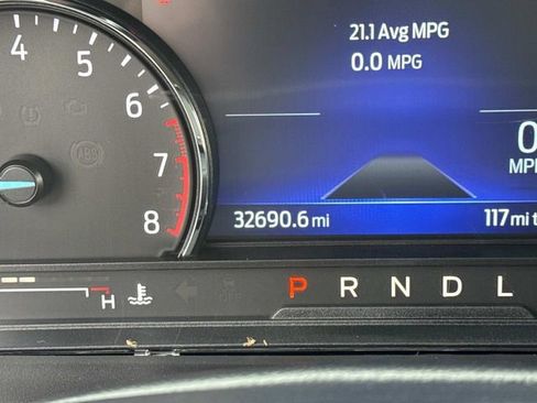 Used 2022 Ford Explorer XLT w/ Equipment Group 202A AWD/4WD image 29