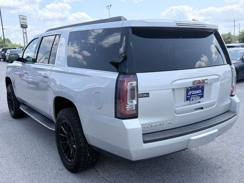 Used 2019 GMC Yukon XL SLT w/ Open Road Package AWD/4WD image 7