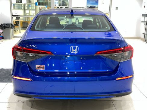 Certified 2023 Honda Civic EX image 9