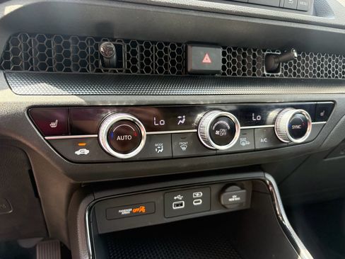 Used 2023 Honda CR-V EX image 17