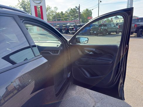 Used 2024 GMC Terrain AT4 w/ LPO, Floor Liner Package AWD/4WD image 18