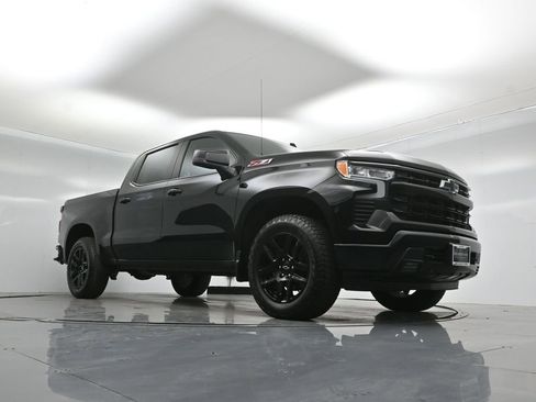 Used 2024 Chevrolet Silverado 1500 RST w/ Z71 Off-Road Package image 48