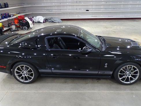 Used 2007 Ford Mustang Shelby GT500 RWD image 17