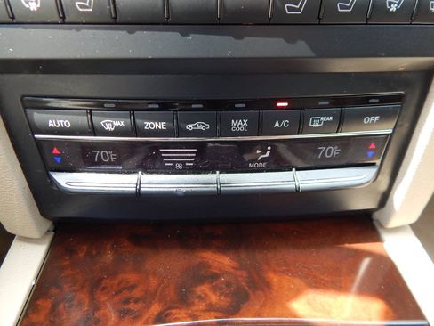 Used 2012 Mercedes-Benz E 350 Cabriolet image 36