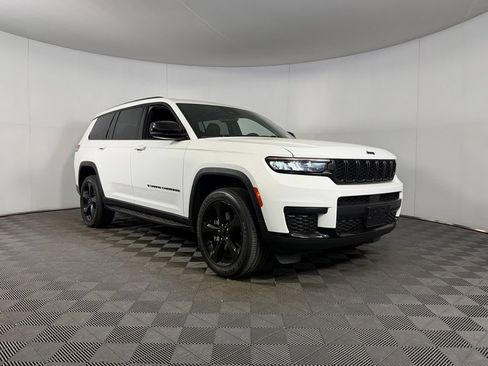Certified 2023 Jeep Grand Cherokee L Laredo AWD/4WD image 5