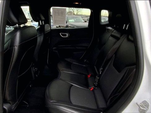 Used 2022 Jeep Compass Altitude image 21