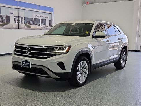 Certified 2023 Volkswagen Atlas Cross Sport SE FWD image 4
