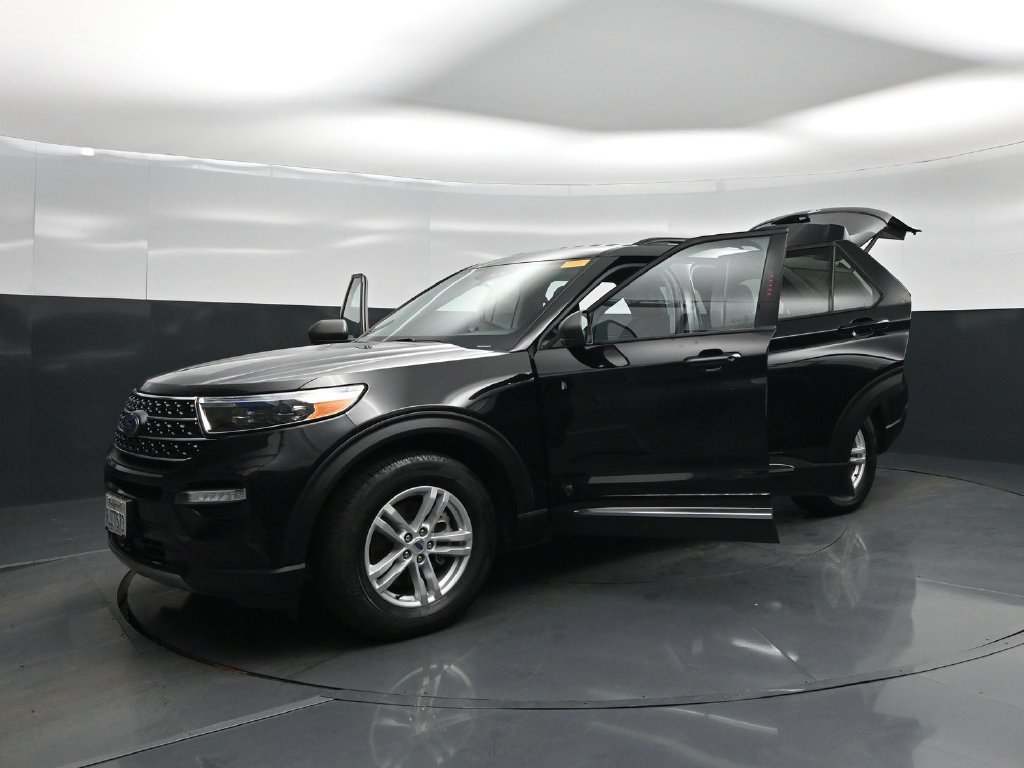 Certified 2023 Ford Explorer XLT w/ Equipment Group 202A RWD image 25