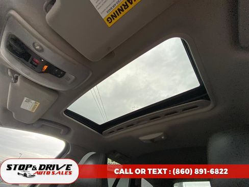 Used 2016 Volvo V60 T5 Cross Country image 16