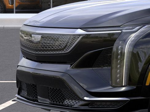 New 2026 Cadillac Optiq V image 13