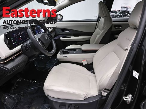 Used 2023 Nissan Ariya AWD image 14
