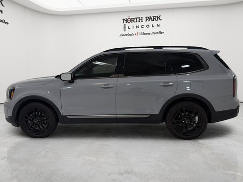 Used 2023 Kia Telluride SX Prestige X-Line AWD/4WD image 2