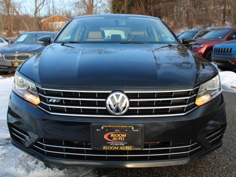 Used 2017 Volkswagen Passat 1.8T R-Line image 3