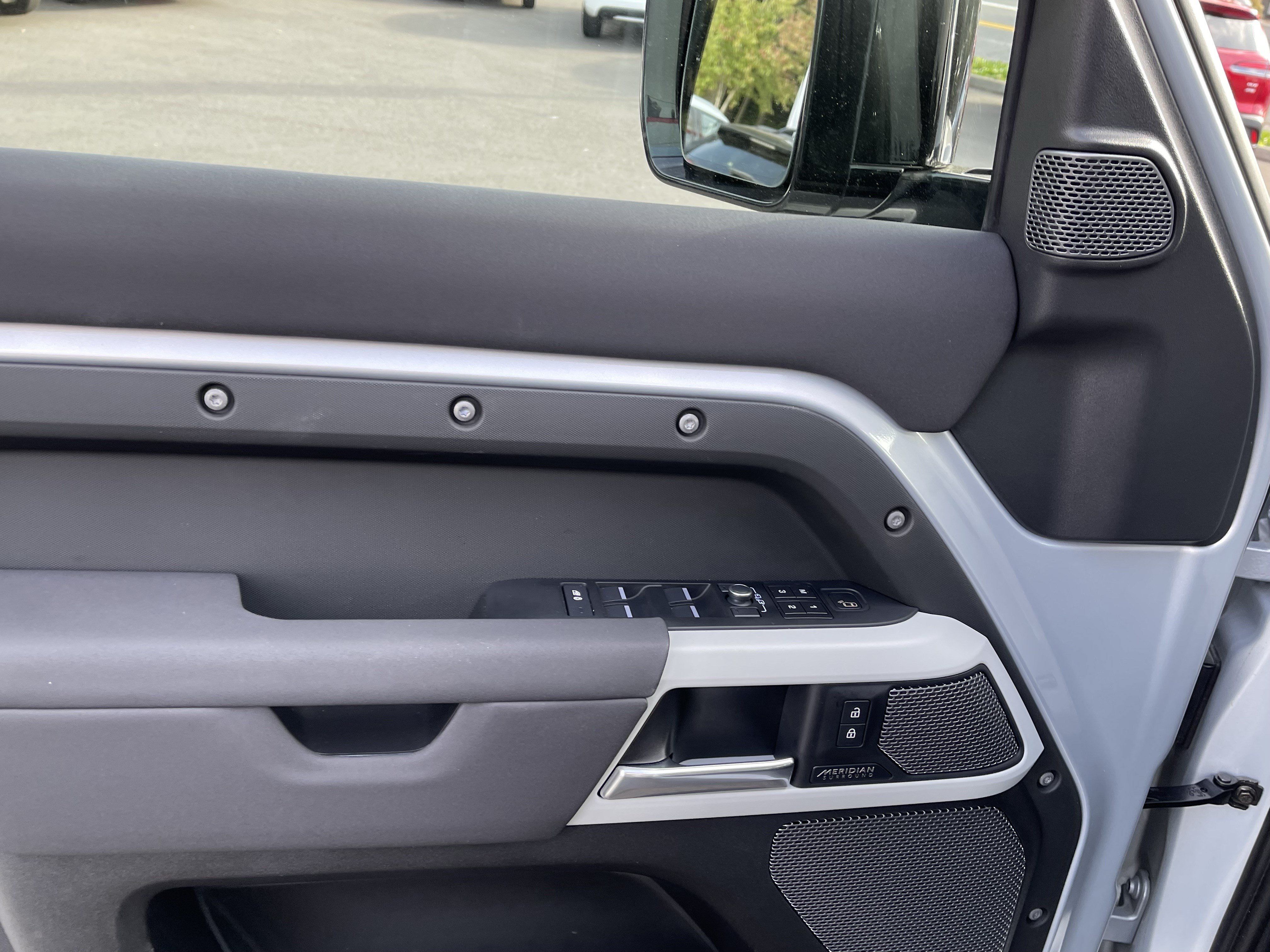 Used 2022 Land Rover Defender 110 SE AWD/4WD image 16