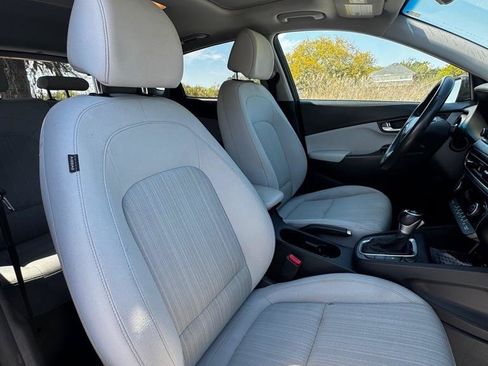Used 2022 Hyundai Kona SEL w/ Convenience Package image 14