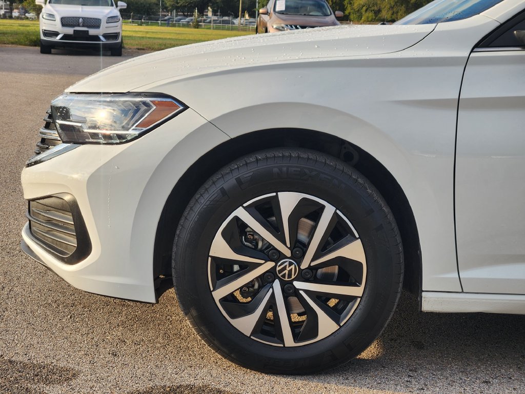 Certified 2023 Volkswagen Jetta S FWD image 6