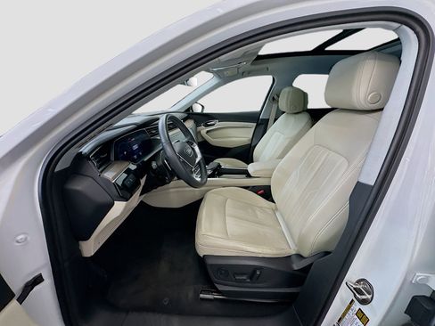 Used 2021 Audi e-tron Premium w/ Convenience Plus Package AWD/4WD image 13