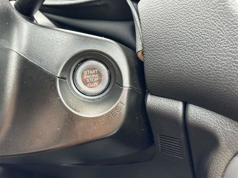 Used 2023 Jeep Renegade Latitude w/ Sun/Sound Group AWD/4WD image 28