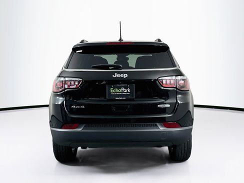 Used 2024 Jeep Compass Latitude AWD/4WD image 7