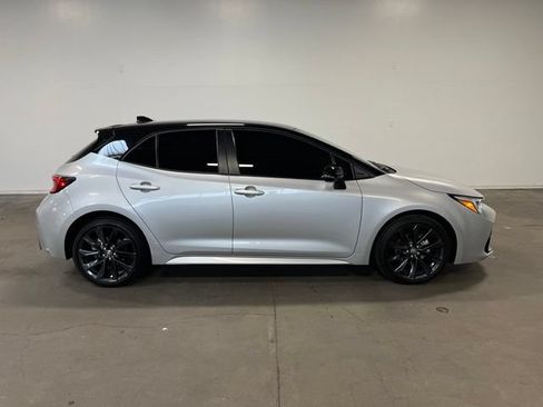 Used 2024 Toyota Corolla XSE FWD image 2