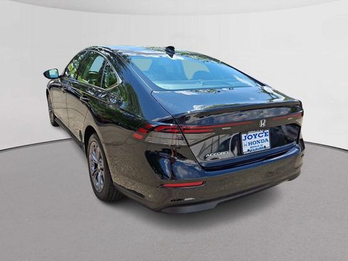 Certified 2023 Honda Accord EX image 8