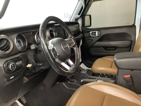 Used 2020 Jeep Gladiator Rubicon AWD/4WD image 13