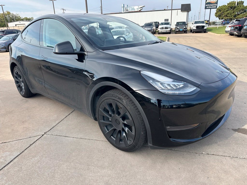Used 2023 Tesla Model Y Long Range AWD/4WD image 5