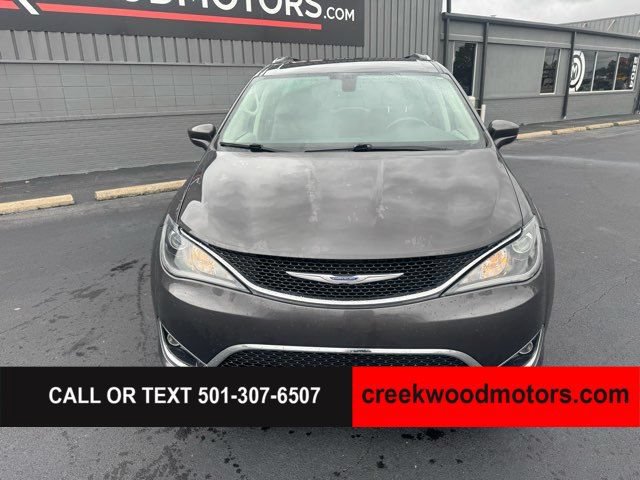 Used 2019 Chrysler Pacifica Touring-L FWD image 12