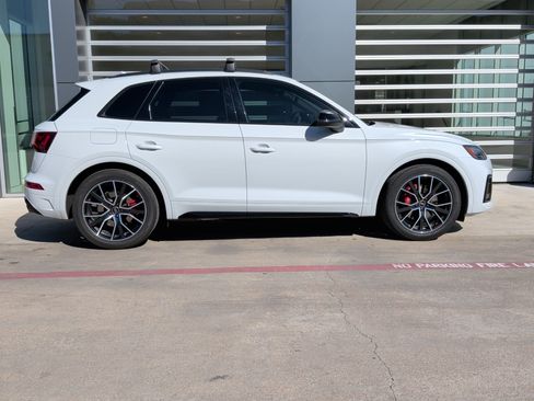 Used 2024 Audi SQ5 Premium Plus w/ Premium Plus Package image 11