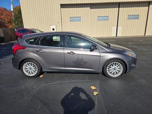 Used 2012 Ford Focus SEL image 5