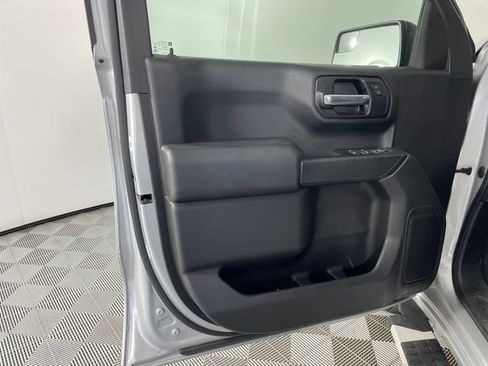 Used 2020 Chevrolet Silverado 1500 Custom w/ Custom Value Package AWD/4WD image 11