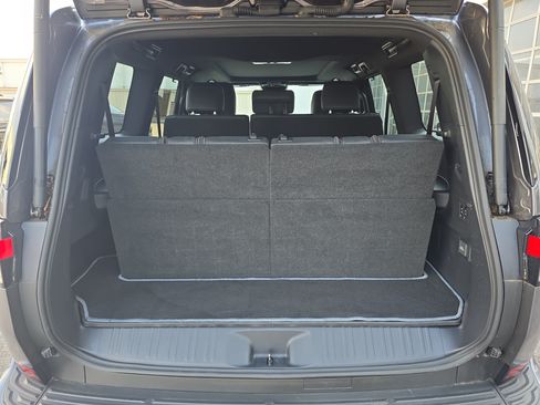 Used 2025 Lexus GX 550 w/ Accessory Package (2T) AWD/4WD image 13