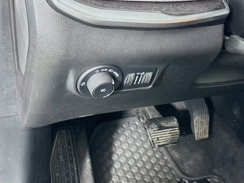 Certified 2022 Jeep Compass Latitude w/ Convenience Group image 18