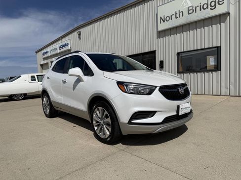 Used 2020 Buick Encore Preferred AWD/4WD image 1