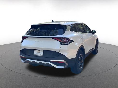 Used 2025 Kia Sportage LX image 7