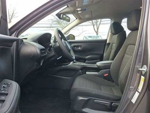 Certified 2023 Honda HR-V LX image 11